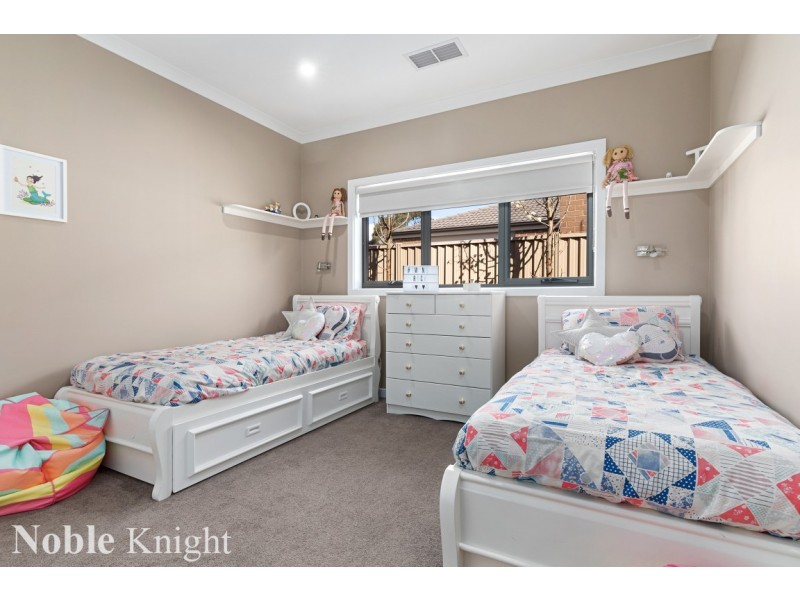 1 Village Court, Mansfield VIC 3722