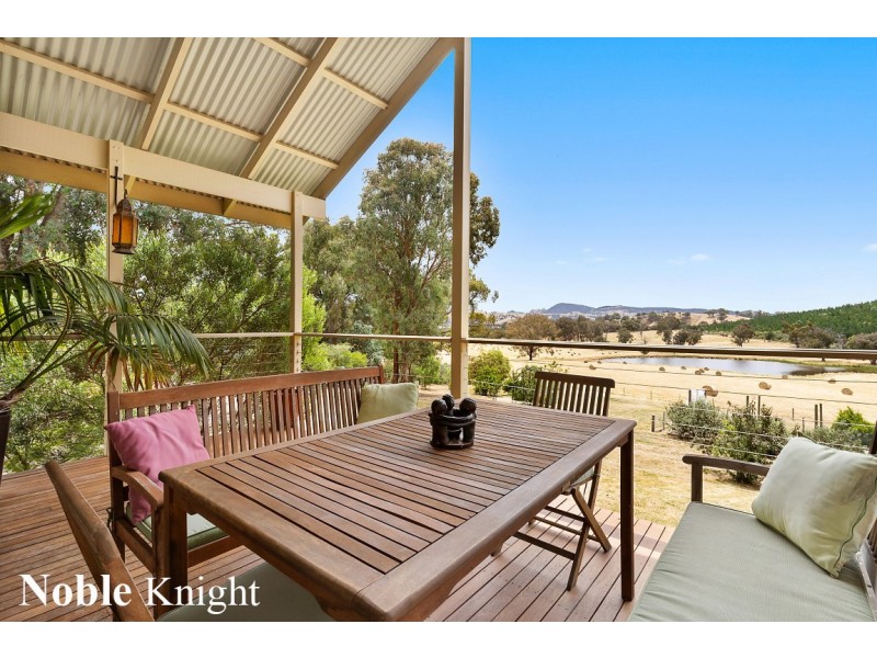 33 Bankers Rise, Mountain Bay VIC 3723