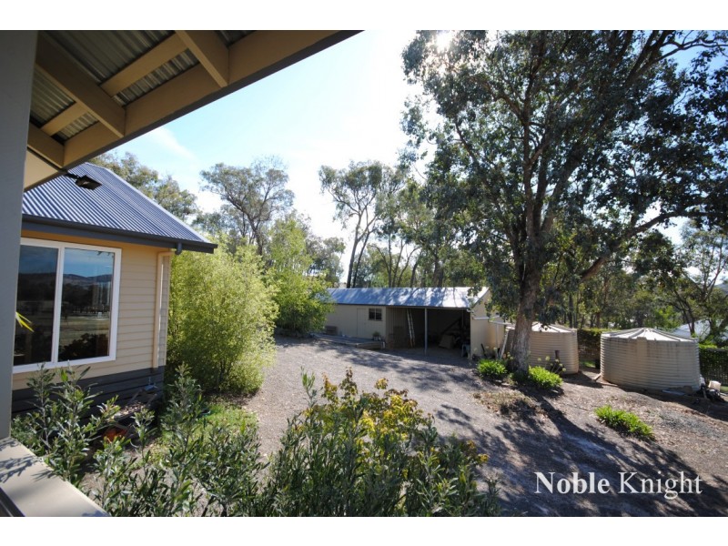 33 Bankers Rise, Mountain Bay VIC 3723