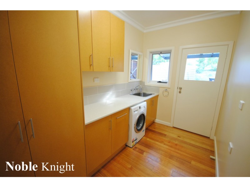 33 Bankers Rise, Mountain Bay VIC 3723