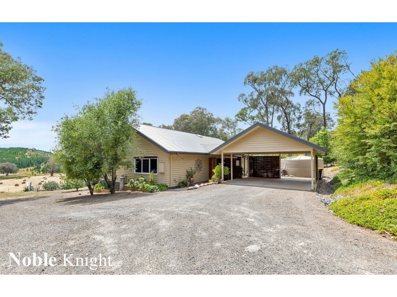 33 Bankers Rise, Mountain Bay VIC 3723