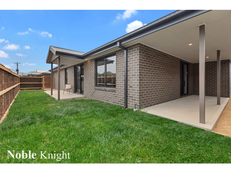 3/3  Highton Lane, Mansfield VIC 3722