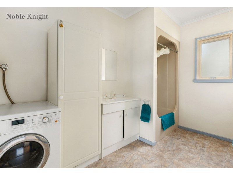 2 Catherine Street, Goughs Bay VIC 3723