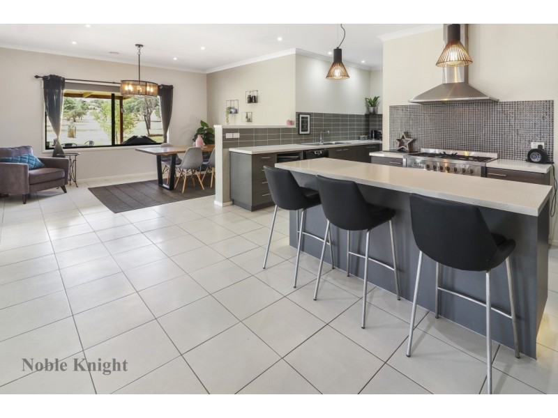 35 High Vista Court, Mansfield VIC 3722