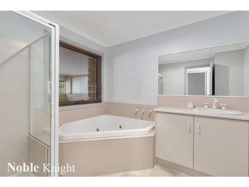 28 Somerset Crescent, Mansfield VIC 3722