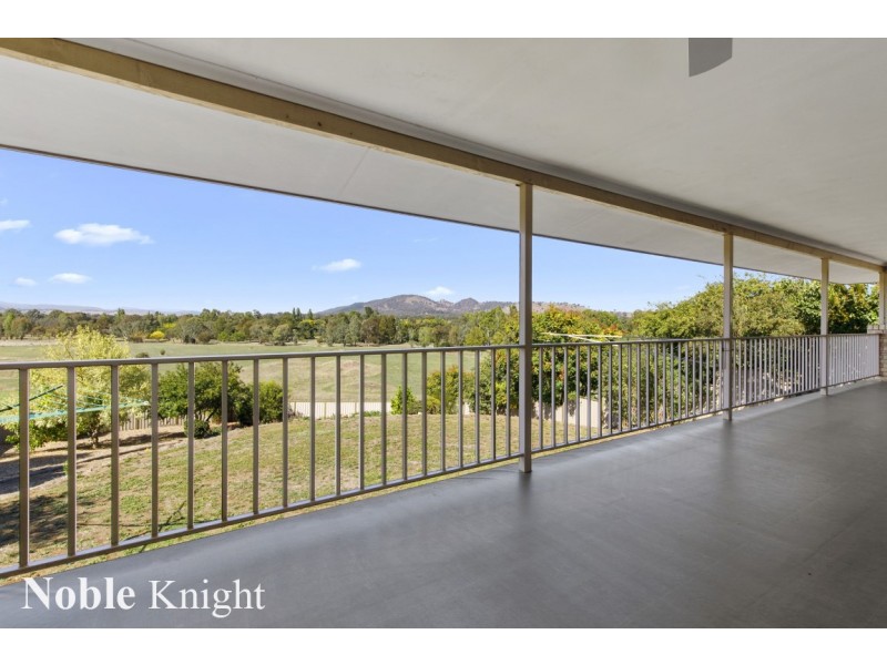 28 Somerset Crescent, Mansfield VIC 3722