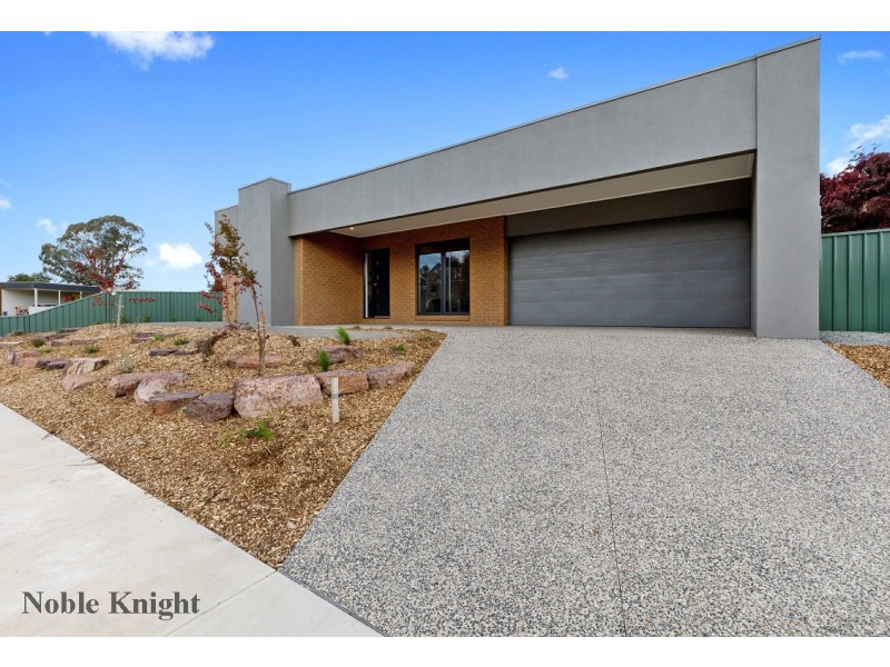 4 Carob Court, Mansfield VIC 3722