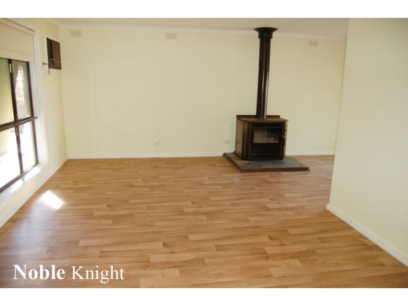 8A Logan Street, Mansfield VIC 3722