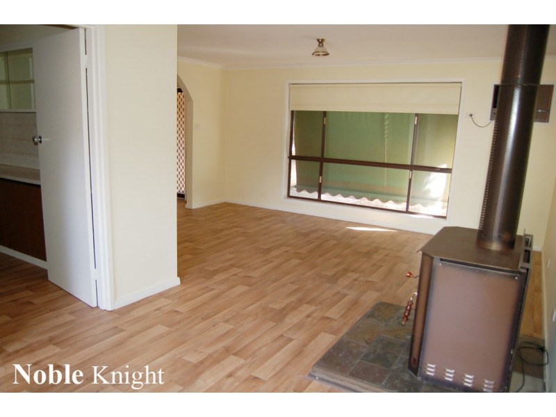 8A Logan Street, Mansfield VIC 3722