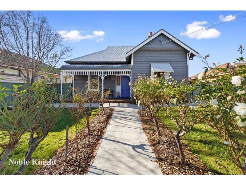 18 Chenery Street, Mansfield VIC 3722