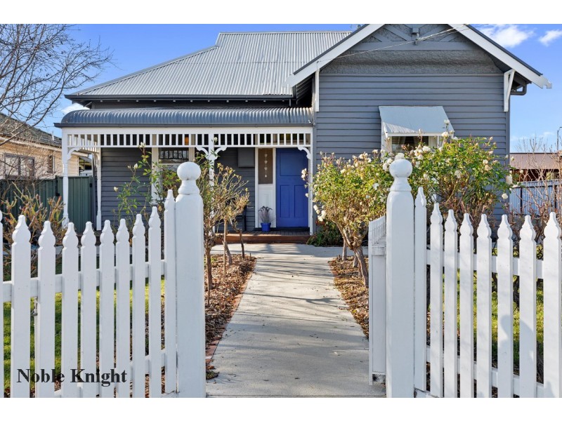 18 Chenery Street, Mansfield VIC 3722