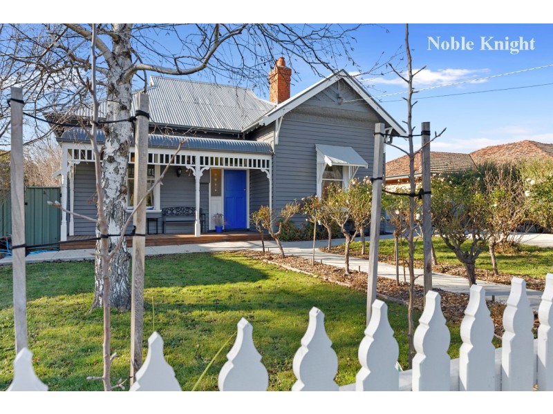 18 Chenery Street, Mansfield VIC 3722