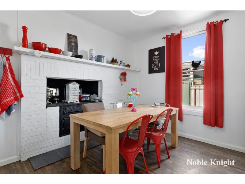 18 Chenery Street, Mansfield VIC 3722