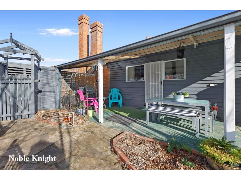 18 Chenery Street, Mansfield VIC 3722