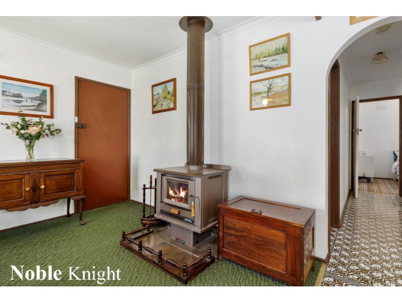 8 Moonah Road, Bonnie Doon VIC 3720