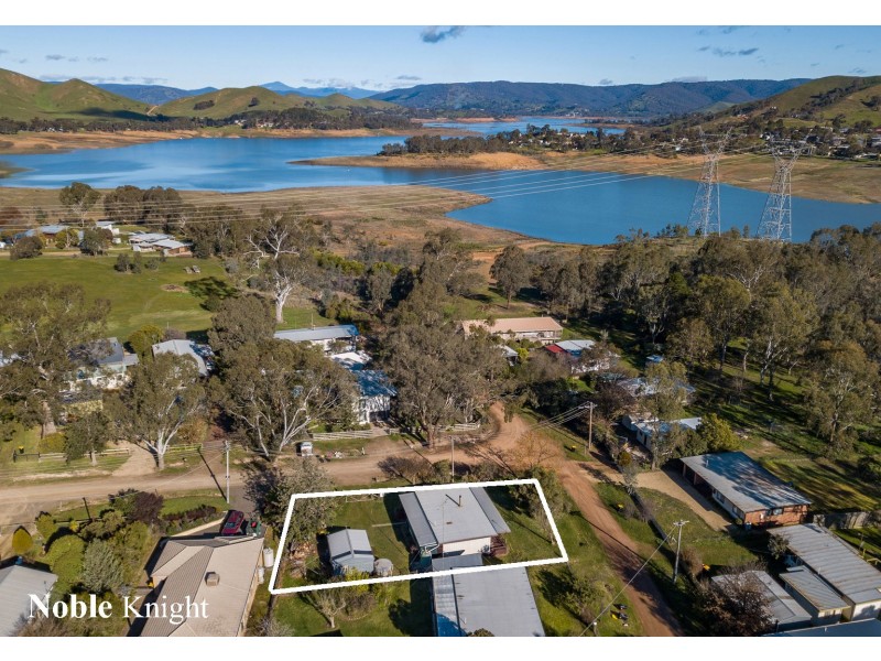 8 Moonah Road, Bonnie Doon VIC 3720