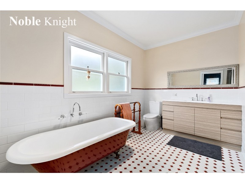 22 Valley Fair Rise, Macs Cove VIC 3723