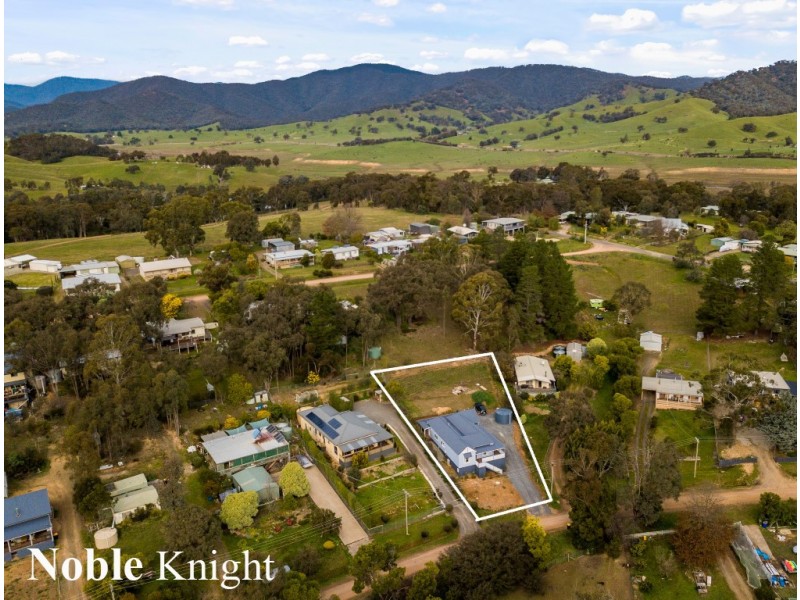 22 Valley Fair Rise, Macs Cove VIC 3723