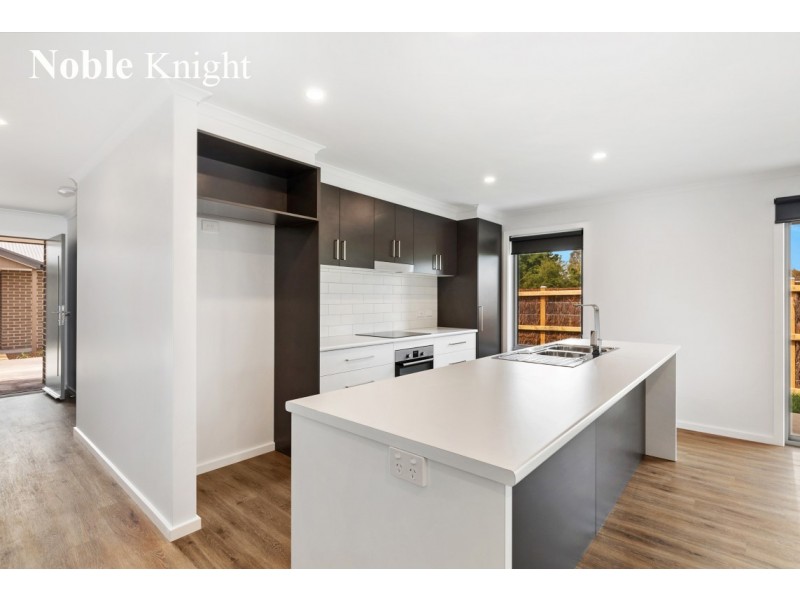 1/3 Highton Lane, Mansfield VIC 3722