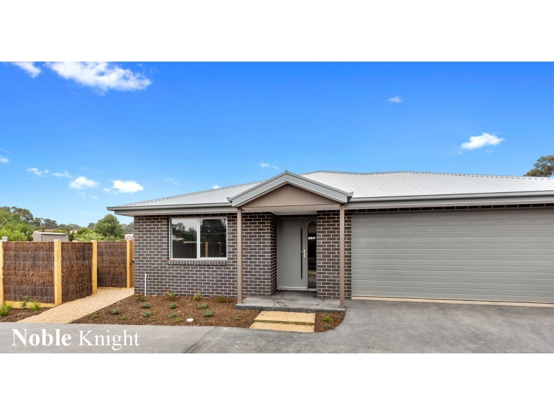1/3 Highton Lane, Mansfield VIC 3722