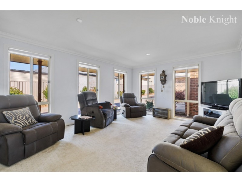 2/50 Somerset Crescent, Mansfield VIC 3722