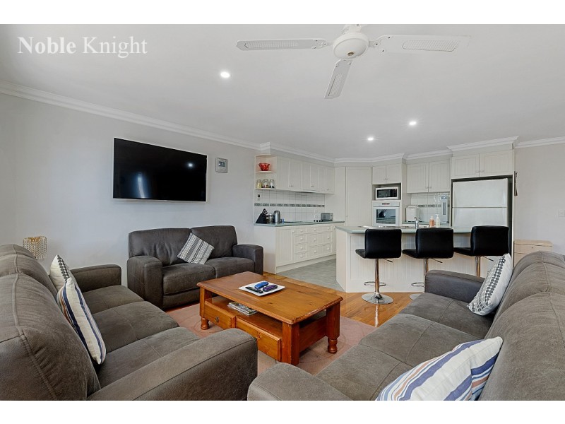 2/50 Somerset Crescent, Mansfield VIC 3722