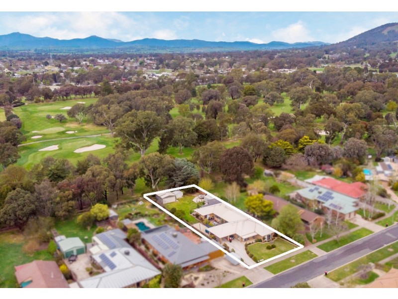 12 Links Road, Mansfield VIC 3722