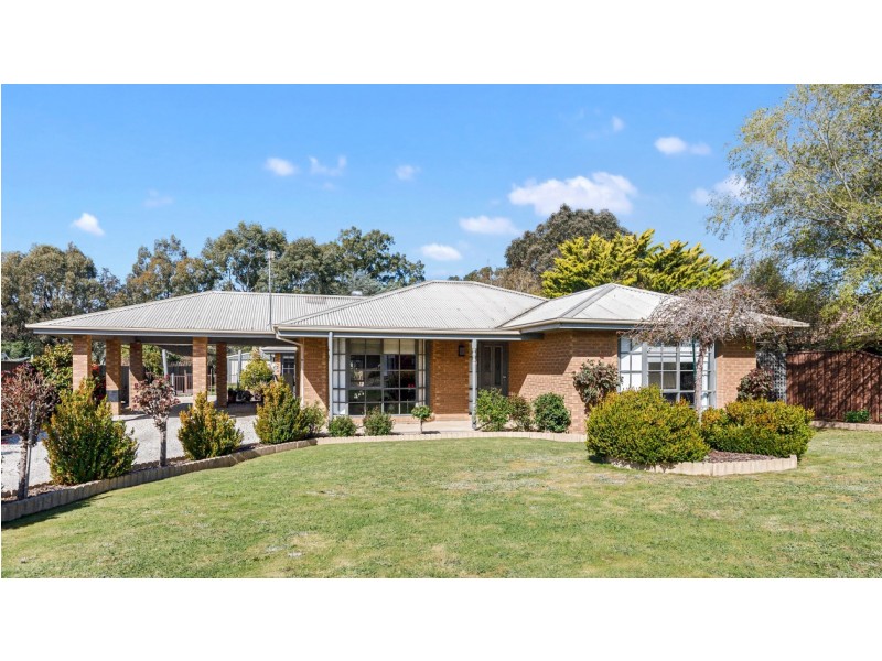 12 Links Road, Mansfield VIC 3722