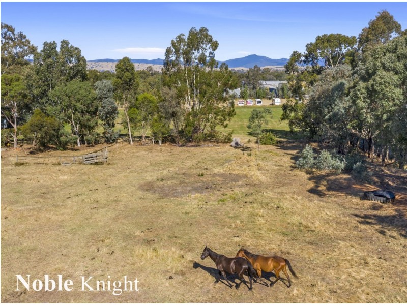 3 Amor Drive, Mansfield VIC 3722