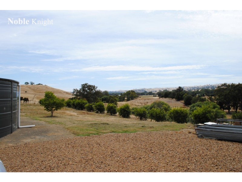 106 Yarck Road, Yarck VIC 3719