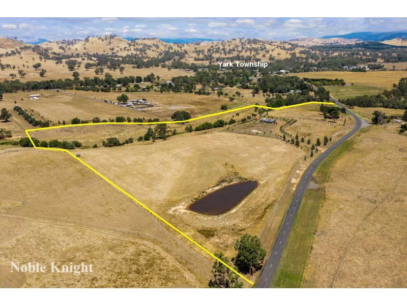 106 Yarck Road, Yarck VIC 3719