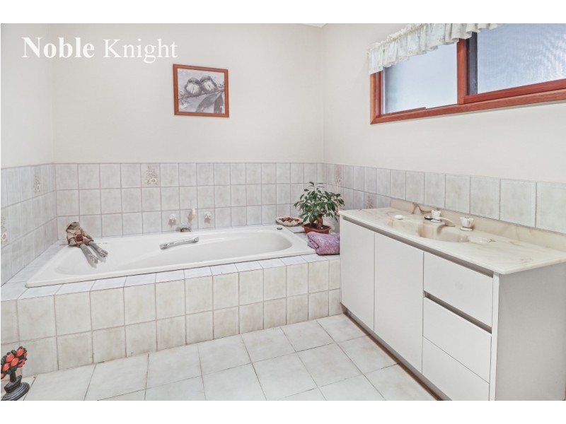 120 Highton Lane, Mansfield VIC 3722