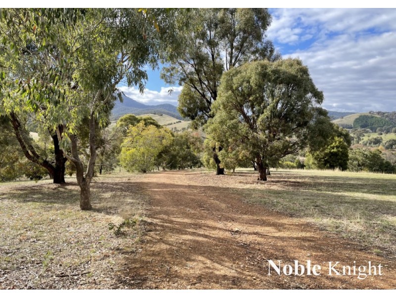 19 Star of the Glen Road, Bonnie Doon VIC 3720