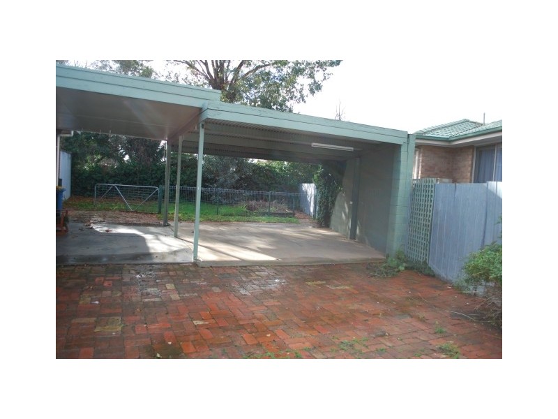 16 Baker Crescent, Mooroopna VIC 3629