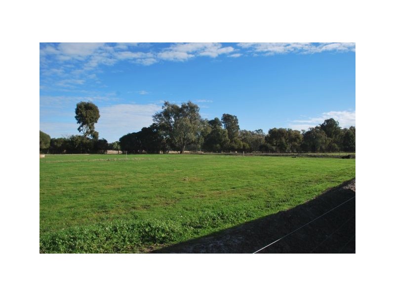 235 Sampson Road, Numurkah VIC 3636