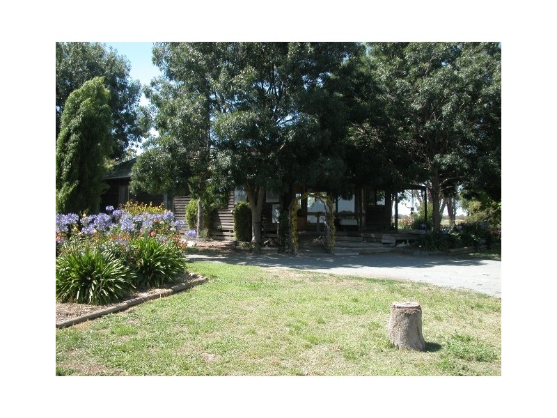 460 West Bunbartha Road, Tallygaroopna VIC 3634