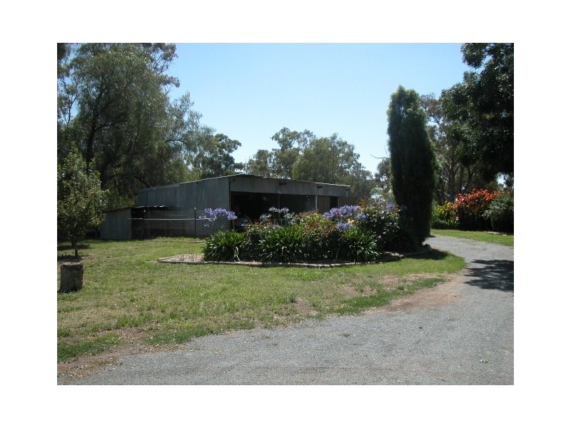 460 West Bunbartha Road, Tallygaroopna VIC 3634