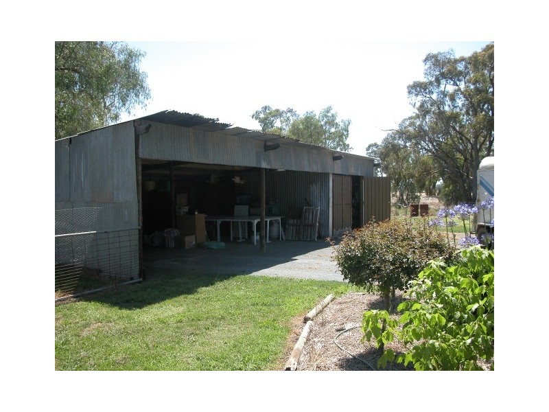 460 West Bunbartha Road, Tallygaroopna VIC 3634