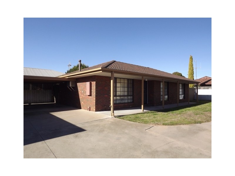 2/13 Clydesdale Court, Mooroopna VIC 3629