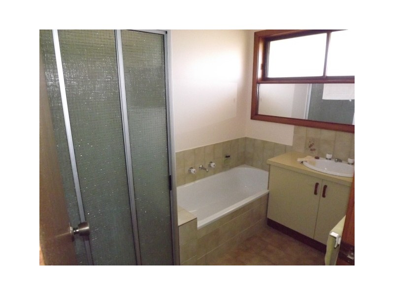 2/13 Clydesdale Court, Mooroopna VIC 3629