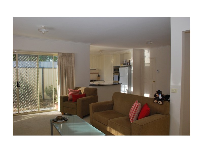 6/4 Ross Allan Drive, Shepparton VIC 3630