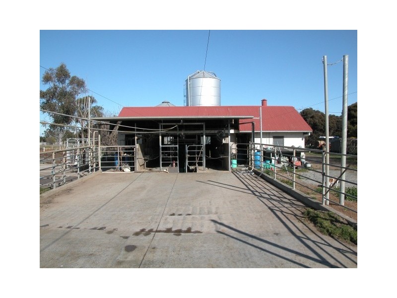 182 Union Road, Katandra West VIC 3634