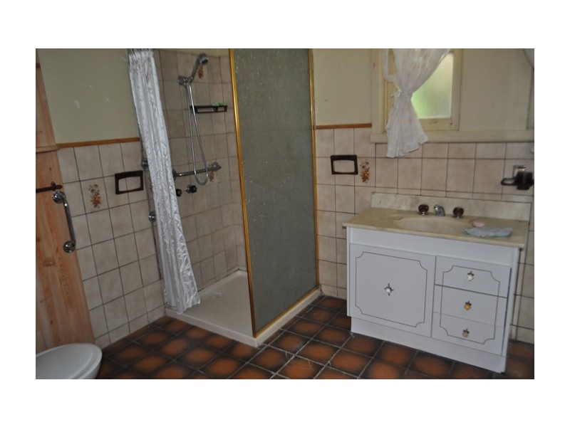 15 Chertsey Road, Shepparton VIC 3630