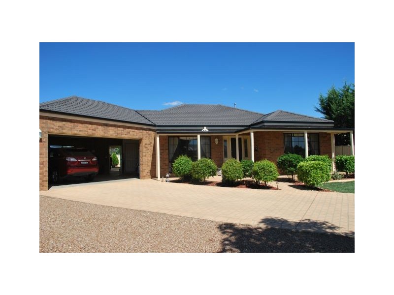 7 Sam Court, Shepparton VIC 3630
