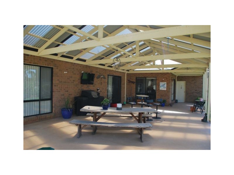 7 Sam Court, Shepparton VIC 3630