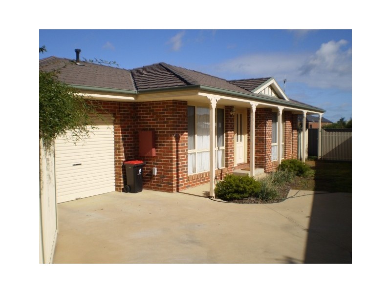 2/17 Menzies Crescent, Shepparton VIC 3630