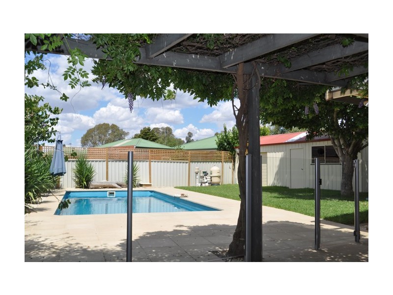43 Delisle Ave, Shepparton VIC 3630