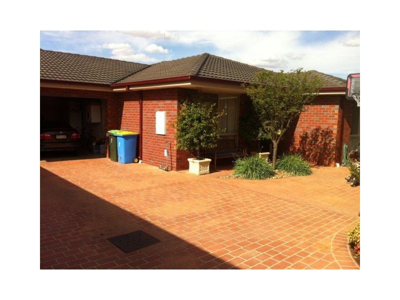 2/9 Kilpatrick Avenue, Shepparton VIC 3630