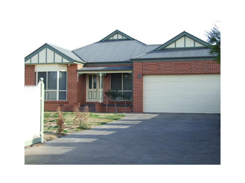 96 Parkside Drive, Shepparton VIC 3630