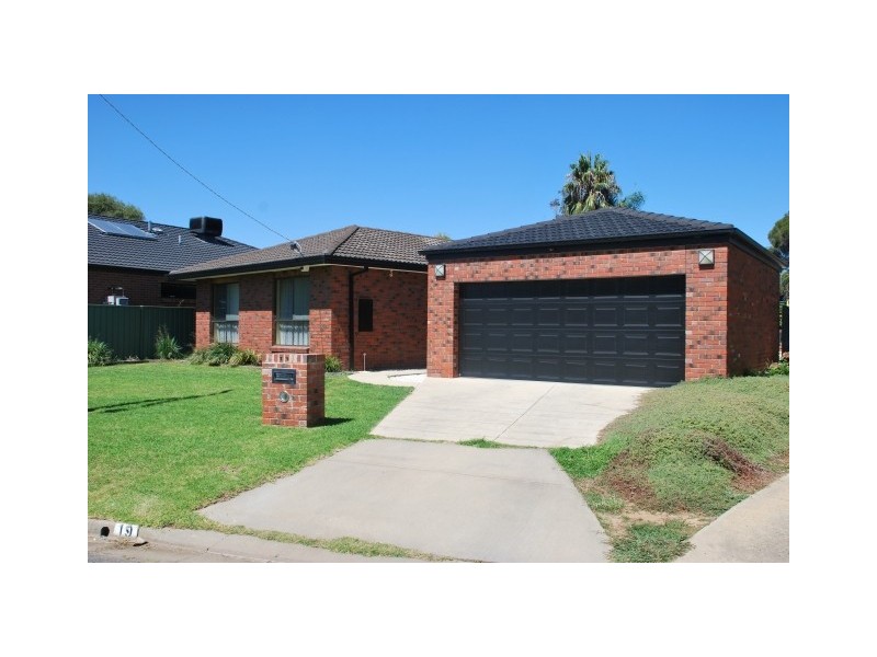 19 Hotham Crescent, Shepparton VIC 3630